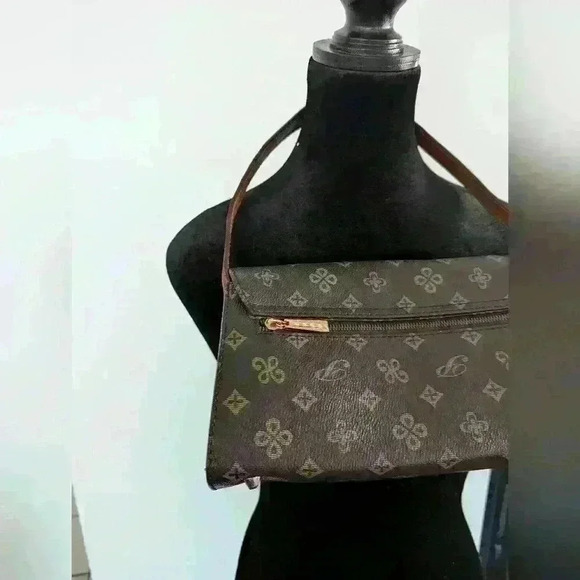 Gorgeous Brown Leather Shoulder Purse - Picture 3 of 6